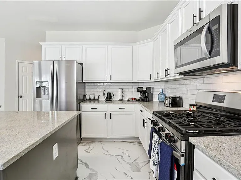 5161 Madison Green Dr SW — Photo 17