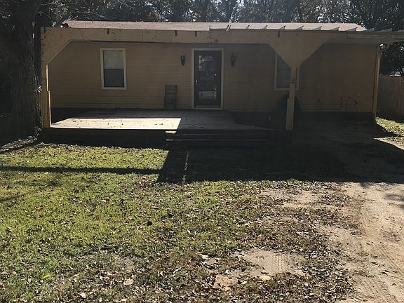3rd image of 3619 Pecan Arbor Ct