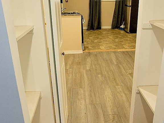 5th image of 298 William Ave #1
