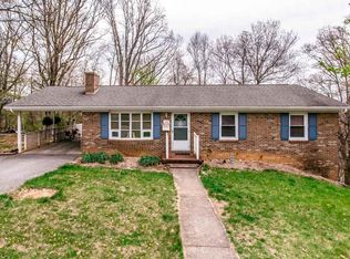 578 Hilltop Dr, Staunton, VA 24401