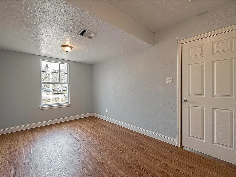 4006 Sunflower St — Photo 11