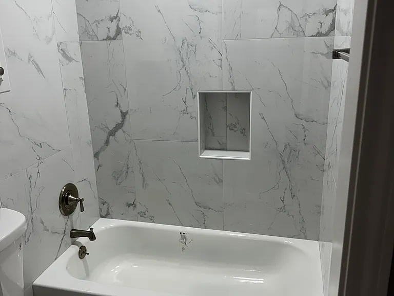 248 Ocean Dr — Photo 8