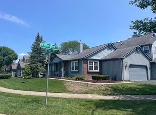 1952 Wellington Pl, Downers Grove, IL 60516