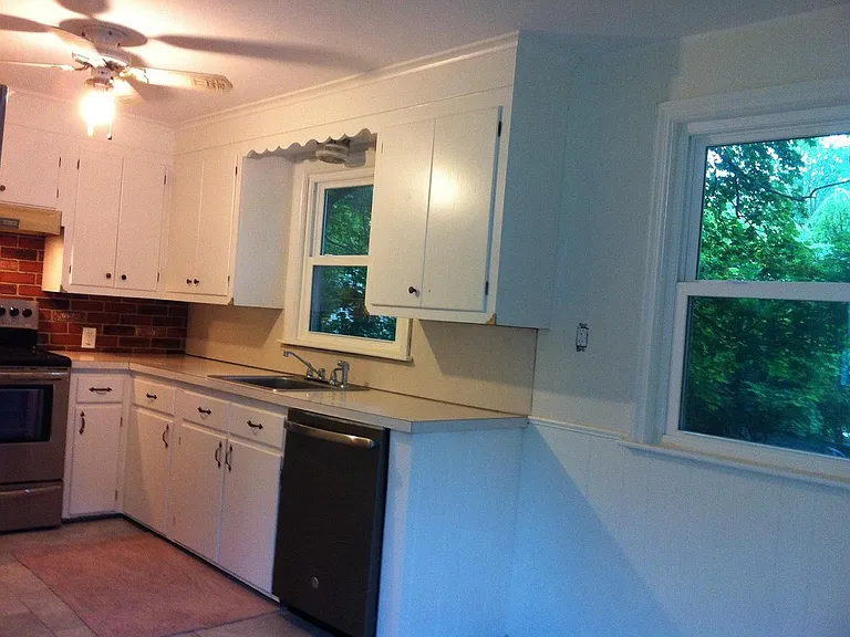 58 Barton Cir — Photo 3