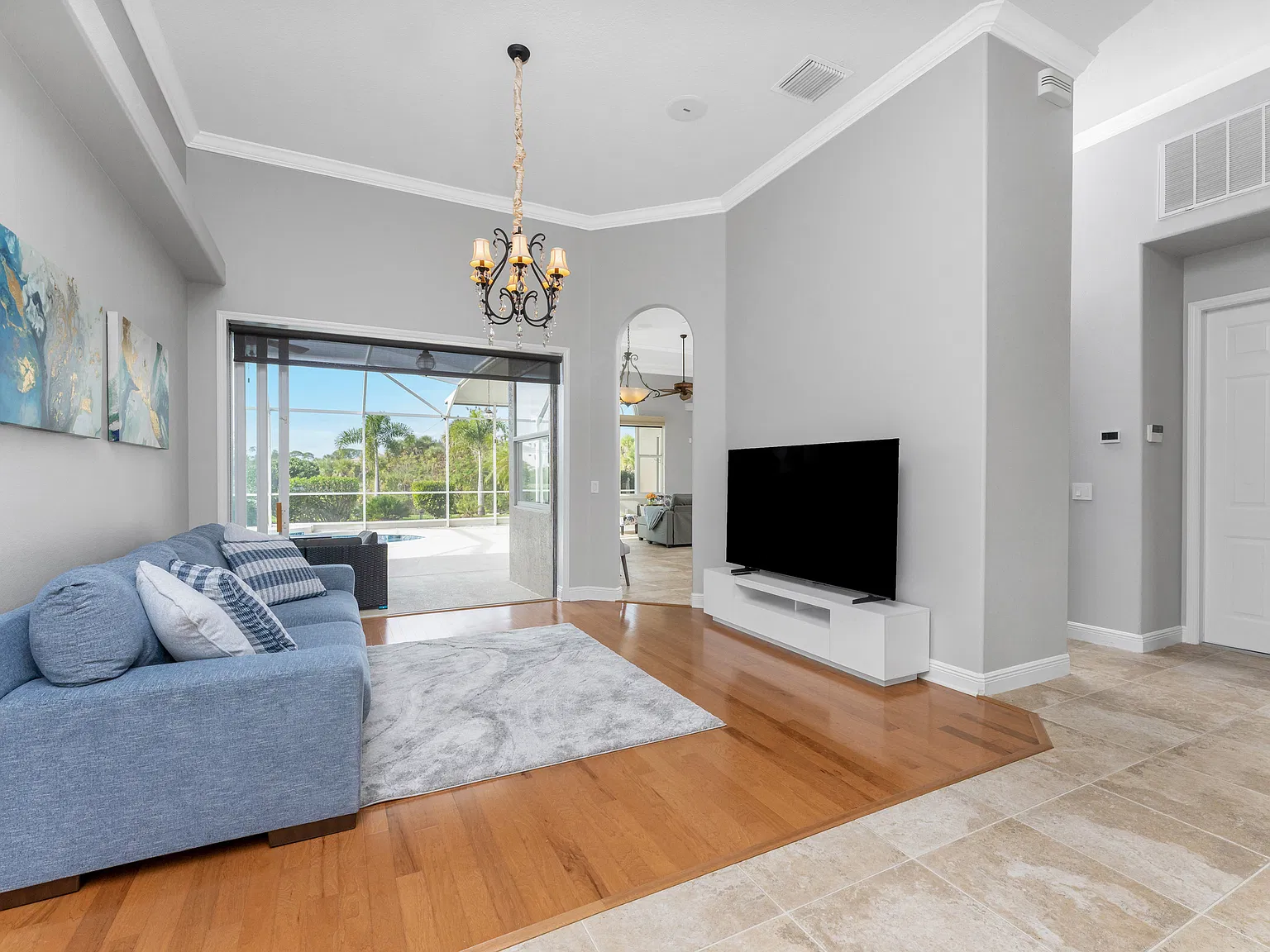 3 bed, 2085 sqft, $5,495 — Photo 4