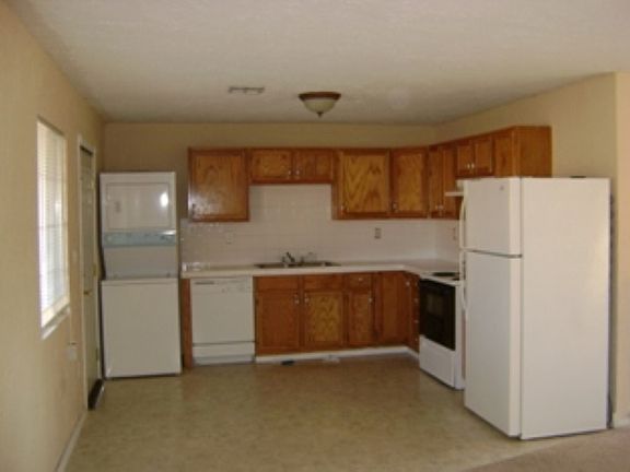 3rd image of 2805 NW Lincoln Ave
