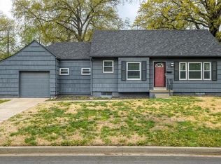 5116 W 50th Ter, Roeland Park, KS 66205
