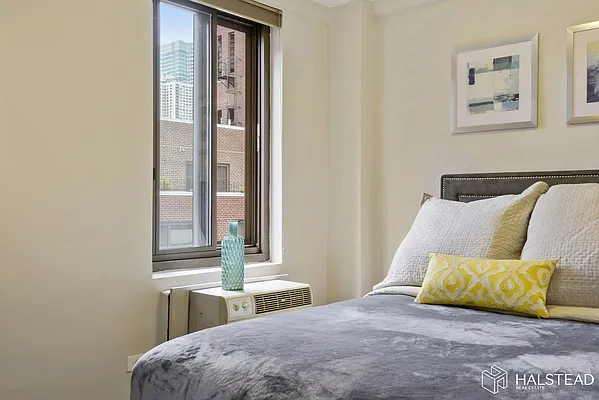 Rented by Halstead Real Estate | media 8