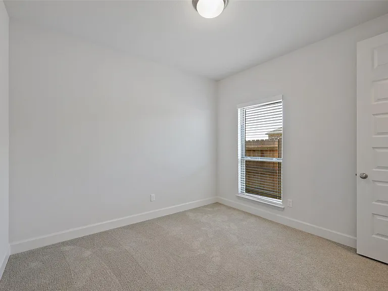 127 Plumbago Loop — Photo 21