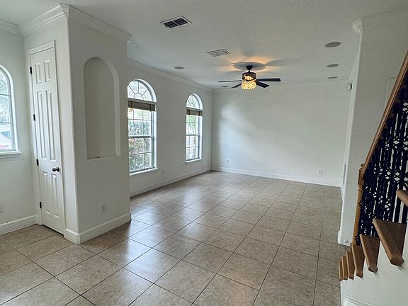 3rd image of 1020 Minnesota Ave APT 8