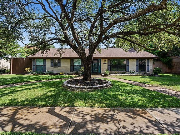 2nd image of 2912 Marsann Ln