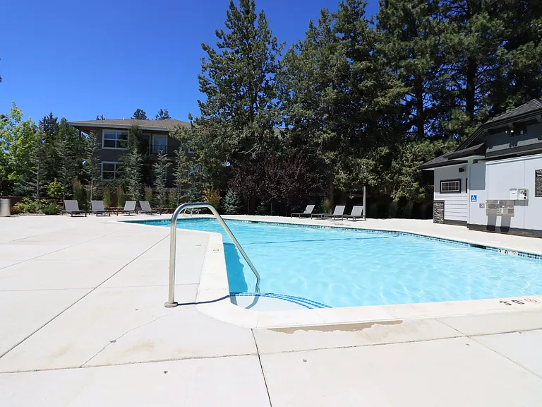61581 SE Lorenzo Dr — Photo 21