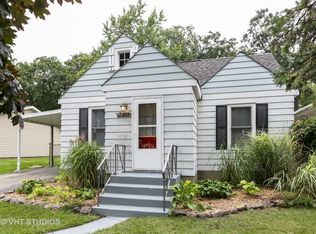 312 N Rosedale Ct, Round Lake, IL 60073