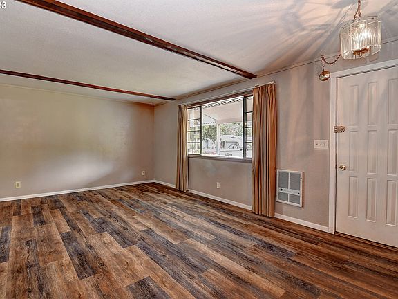 5th image of 7403 NE 151st Ave