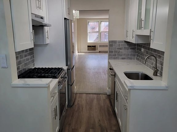 3rd image of 144-30 Sanford Ave #4H