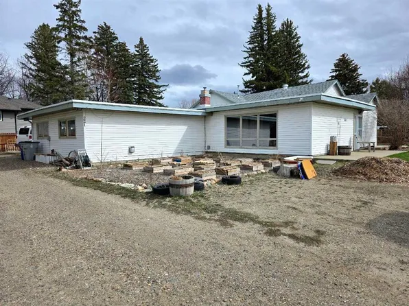221 W Heritage Rd, Barnwell, AB T0K 0B0