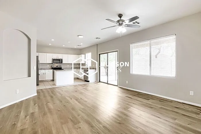 8984 W Bremen St — Photo 7