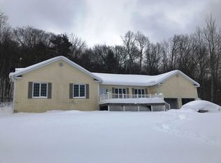 162 Bailey Rd, Hancock, MA 01237