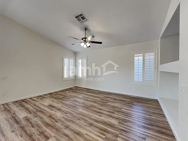 4722 E Silverwood Dr — Photo 5