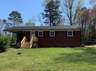 1722 Pogo Rd, Walkertown, NC 27051