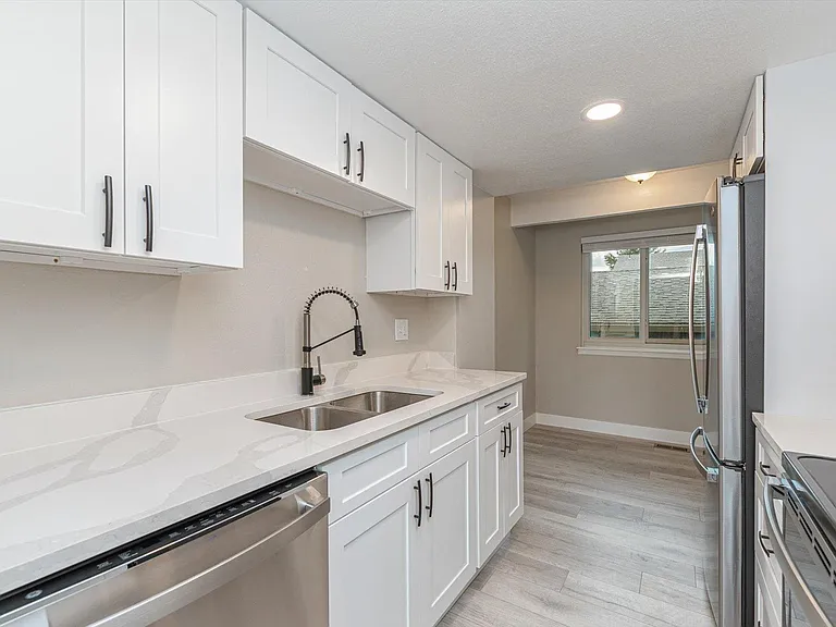 8720 Carr Loop — Photo 13