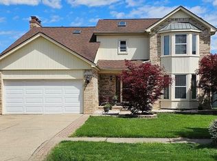 20809 Marlinga Dr, Clinton Township, MI 48038