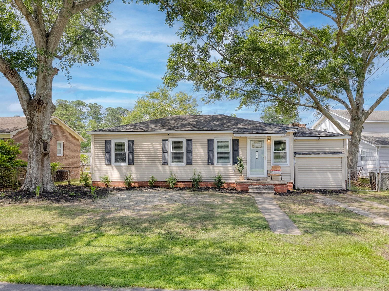 5904 Oak St, Hanahan, SC 29410 | Zillow