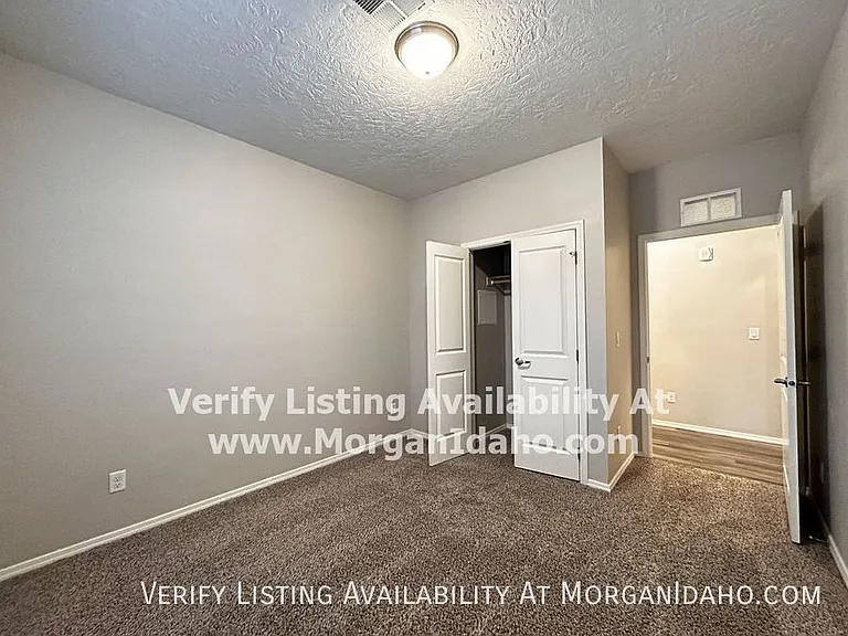 1025 S Elder St #301 — Photo 5