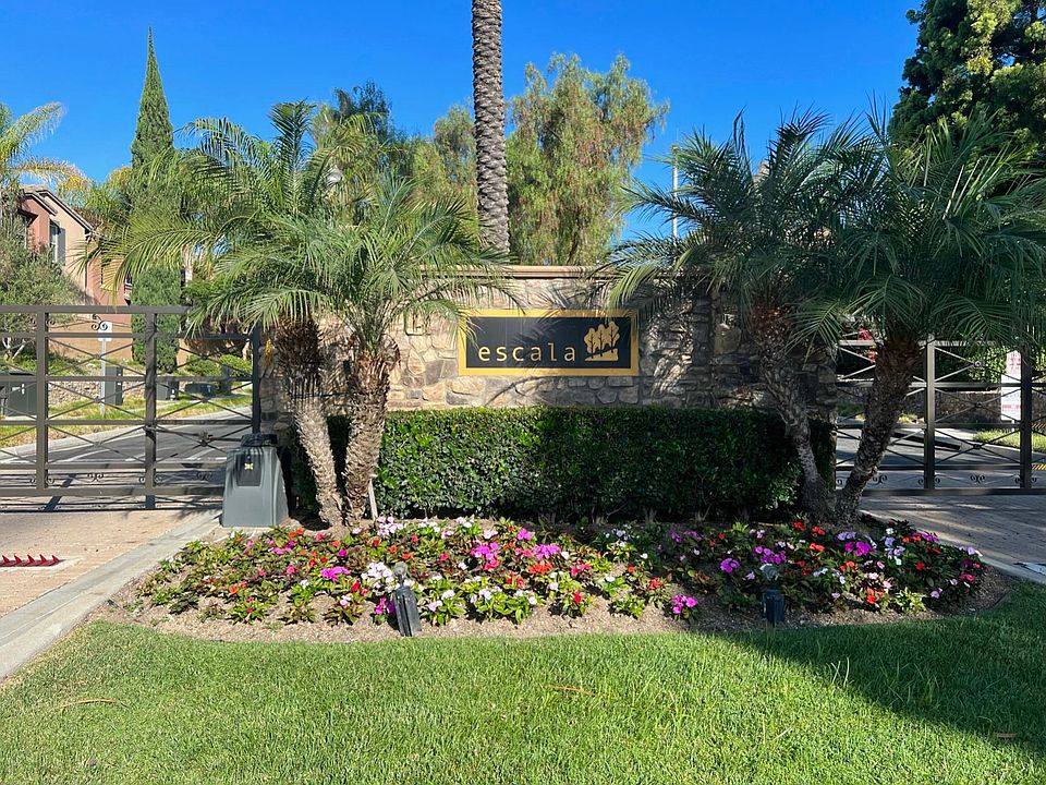 Escala gated community