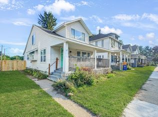 729 Crescent St NE, Grand Rapids, MI 49503