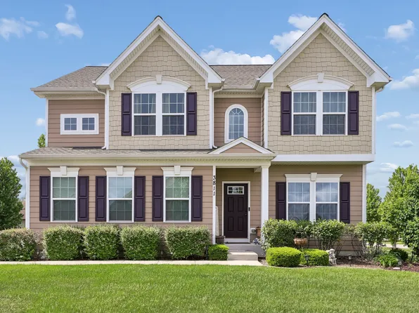3811 Ivy Ln, Elgin, IL 60124
