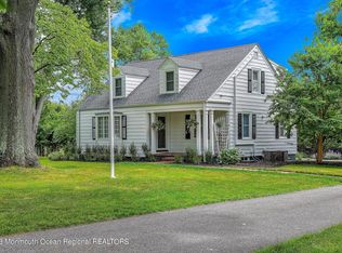 942 Middletown Lincroft Rd #R, Middletown, NJ 07748