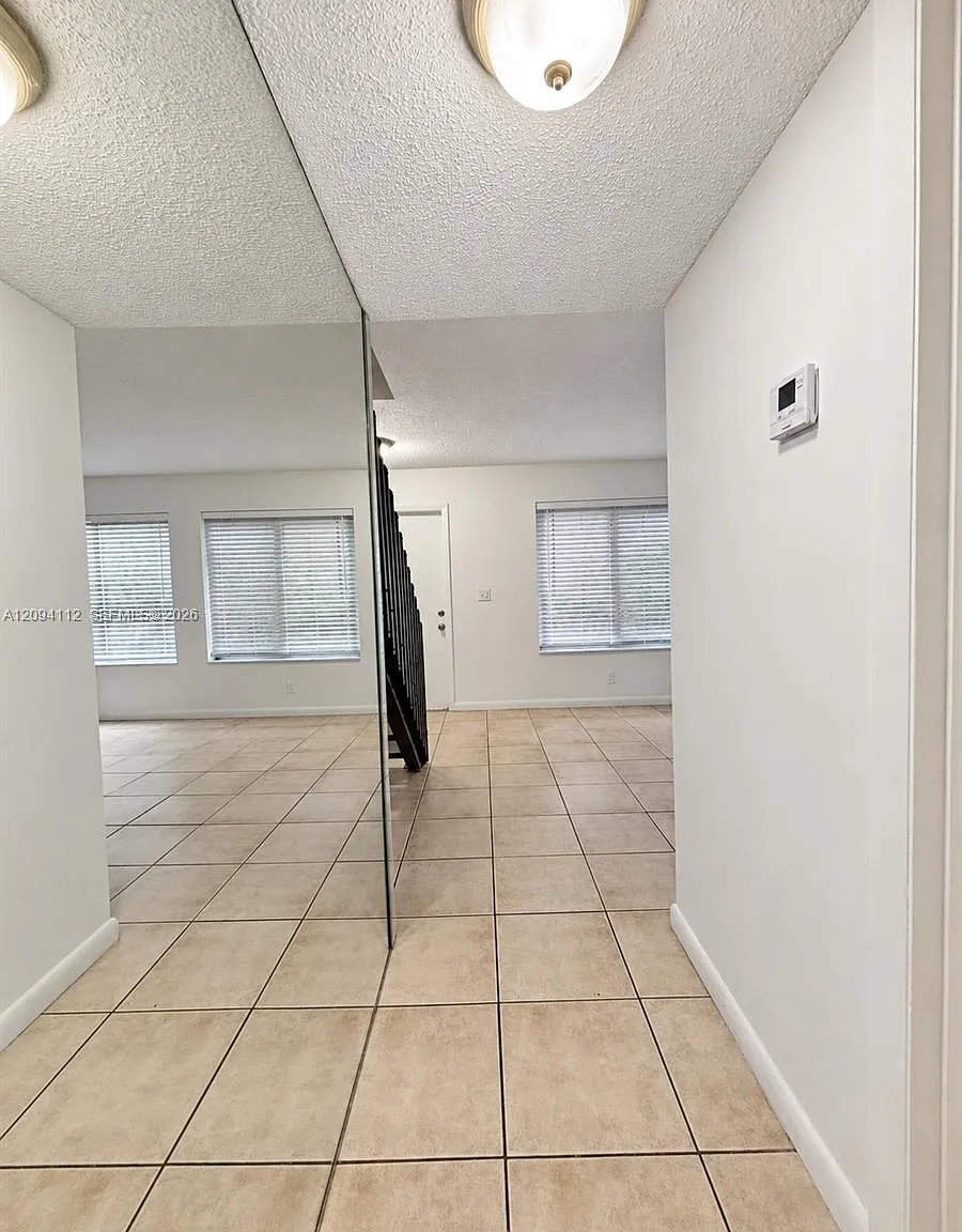 Forest Condo — Photo 4