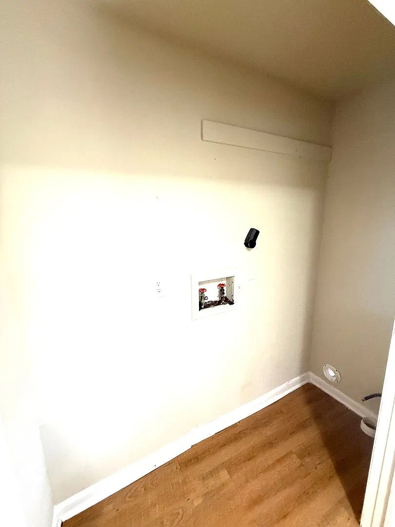 3 bed, 2.0 bath, 1169 sqft, $895 — Photo 4