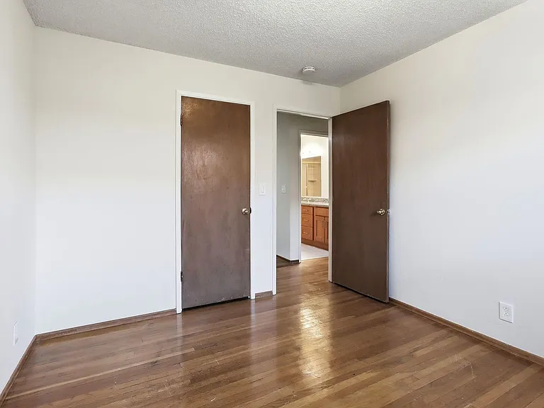 1571 Finch Way — Photo 20