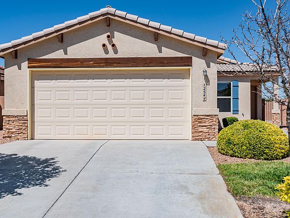 2nd image of 1254 La Fonda St