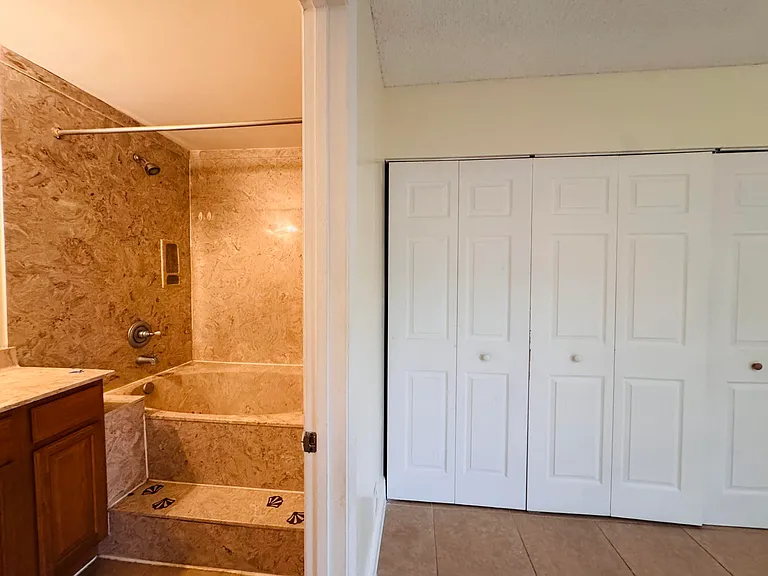 7 Crossings Cir #G — Photo 12