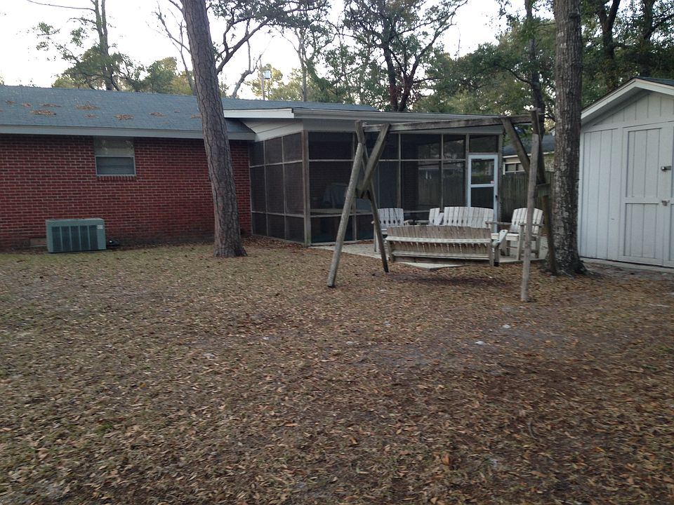 2nd image of 1027 Myrtle Dr