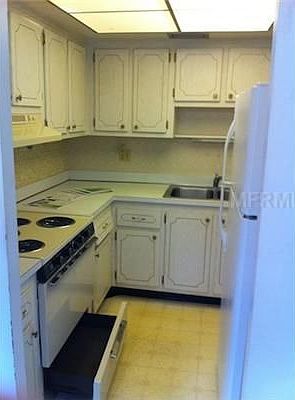 3rd image of 951 79th Ave N APT 225