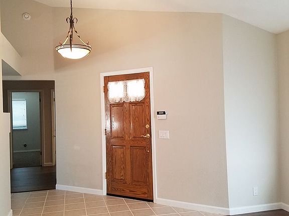 3rd image of 428 N Lexington Dr