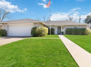 411 Oak St, Bastrop, TX 78602