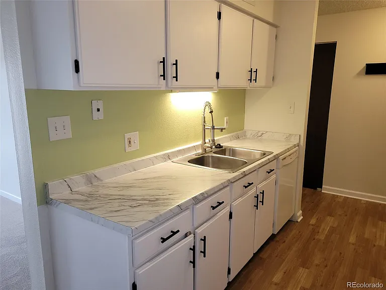 7335 E Quincy Ave #303 — Photo 4