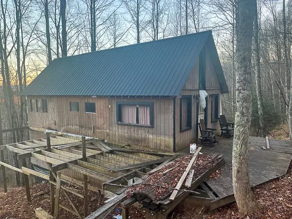 610 Lick Skillet Rd, Saltville, VA 24370