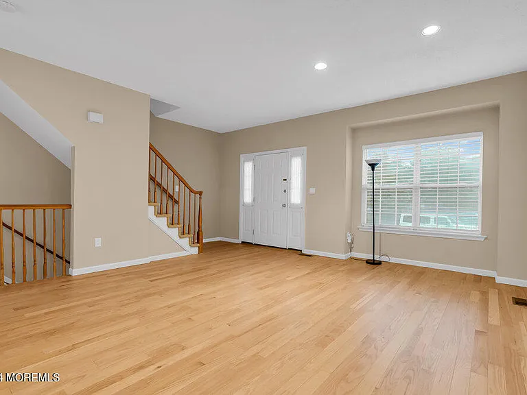 87 Richmond Ct S #93 — Photo 5