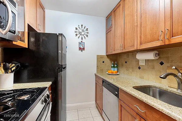 Sold by Corcoran | media 3