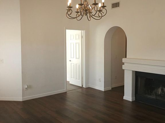 2nd image of 912 S Scallop Dr