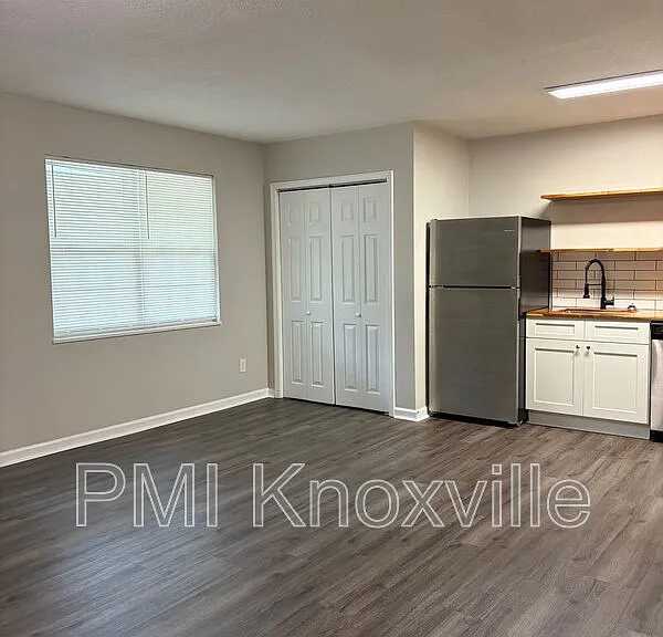 123 Ingersoll Ave #2 — Photo 5