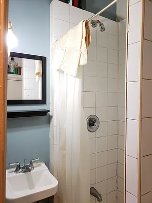 Rented by Signature Property Realty | media 69