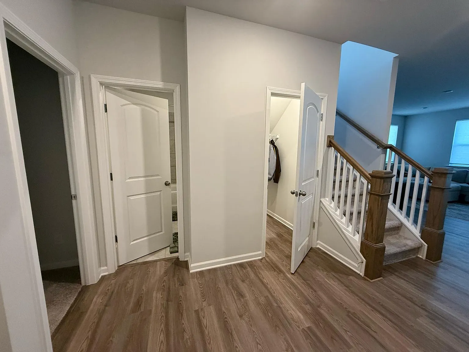 5100 Kinsbridge Dr — Photo 3