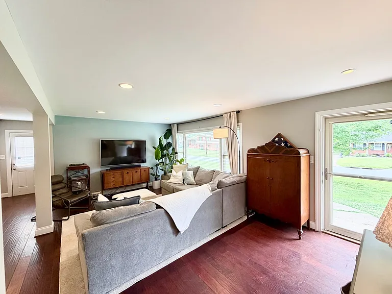 1721 Edgewater Dr — Photo 18